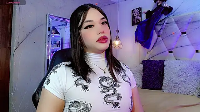 Daniela Embeer  online show from October 28, 2025, 11:09 am