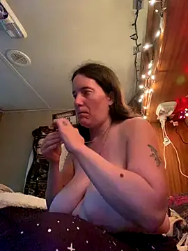 JT83FL online show from November 12, 2025, 10:13 pm