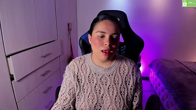 Bluepaula online show from November 5, 2025, 3:26 pm