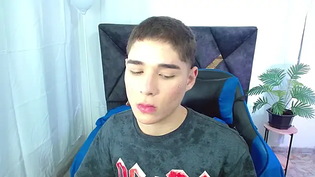 Mattass18 online show from October 16, 2025, 3:42 pm