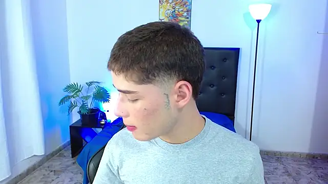 Snapshot of Mattass18 chatting on February 10, 2026, 6:29 pm Mattass18 online show from February 10, 2026, 6:29 pm