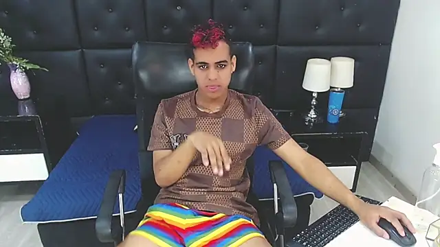 MarkoStorck online show from November 4, 2025, 7:28 pm