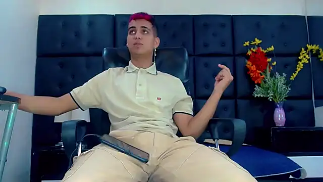 MarkoStorck online show from October 28, 2025, 7:02 pm