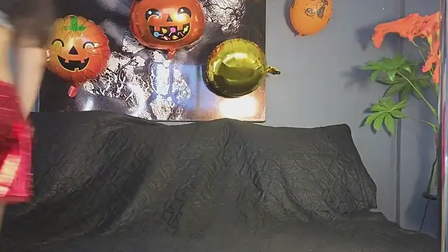 celestesecrett online show from October 31, 2025, 4:58 pm