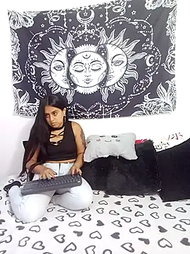 abby n emily online show from November 3, 2025, 12:31 pm