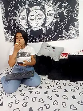 abby n emily online show from October 30, 2025, 12:36 pm