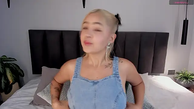 AilanaCortes online show from February 2, 2026, 12:26 pm