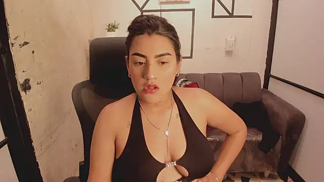 Snapshot of MelodySnow chatting on October 18, 2025, 9:28 pm MelodySnow online show from October 18, 2025, 9:28 pm