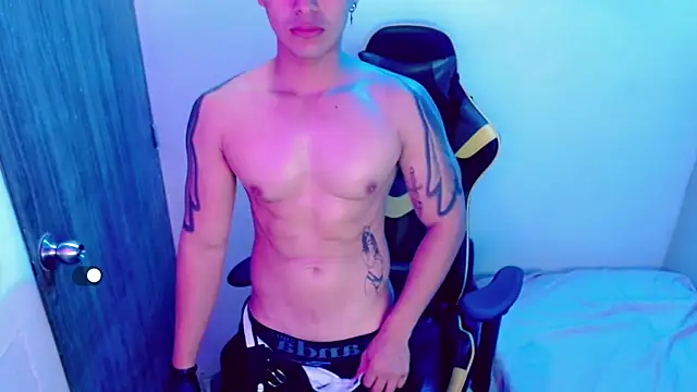 Maynow 666 online show from October 28, 2025, 8:41 pm