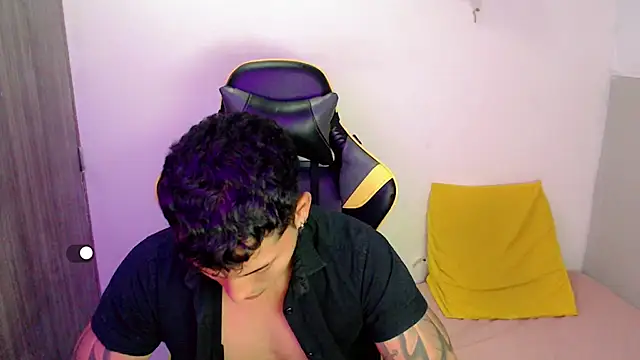 Maynow 666 online show from October 23, 2025, 8:29 pm