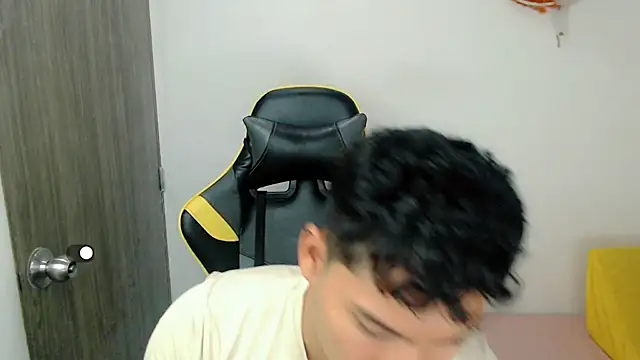 Maynow 666 online show from October 21, 2025, 9:25 pm