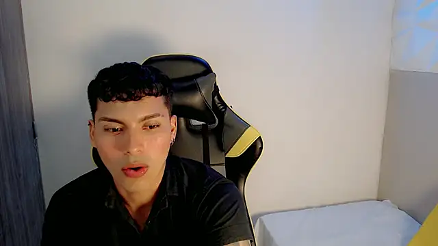 Maynow 666 online show from October 15, 2025, 8:50 pm