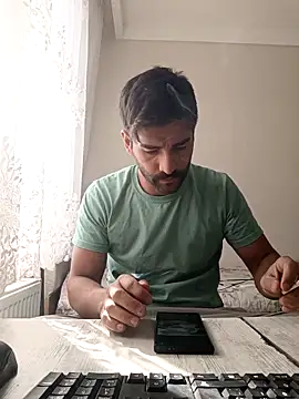 Snapshot of ogiday124 chatting on October 17, 2025, 11:23 am ogiday124 online show from October 17, 2025, 11:23 am