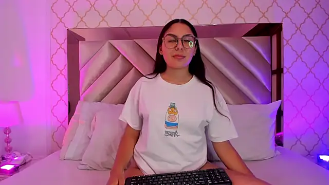 Lexy-Sweet1 online show from October 16, 2025, 3:15 am