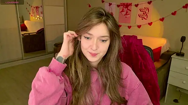 BellaSink online show from December 2, 2025, 5:31 am