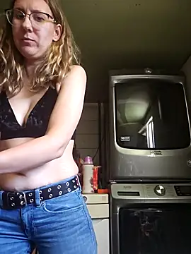 pleasureme24k online show from October 16, 2025, 6:27 pm