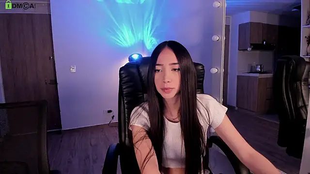 Mikeyvioleta  online show from February 6, 2026, 4:52 am