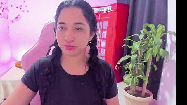 Snapshot of Kruela chatting on December 5, 2025, 3:27 am Kruela online show from December 5, 2025, 3:27 am