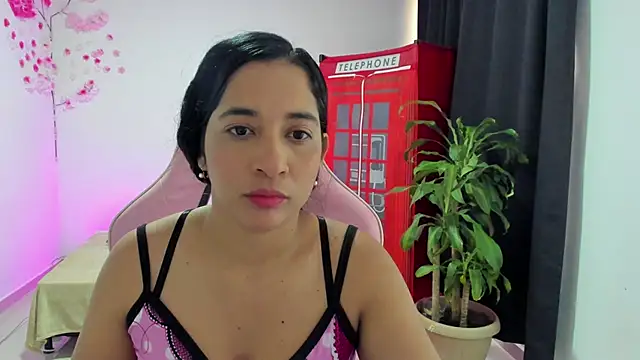 Snapshot of Kruela chatting on December 2, 2025, 12:18 pm Kruela online show from December 2, 2025, 12:18 pm