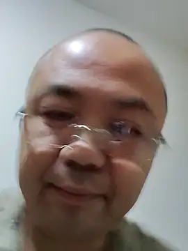 caige8888 online show from November 11, 2025, 12:44 pm