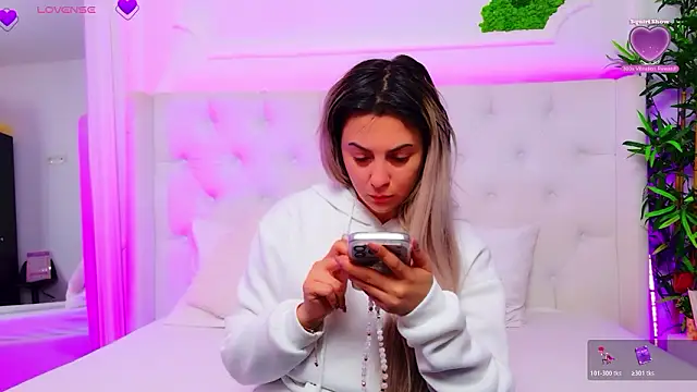 AriannaSins online show from February 21, 2026, 1:13 pm