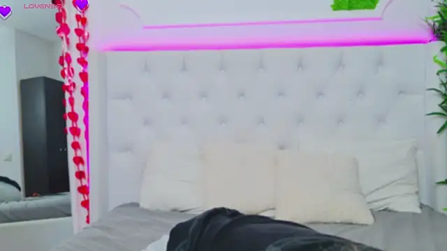 AriannaSins online show from March 17, 2025, 1:18 pm