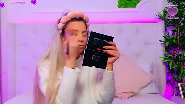 AriannaSins online show from February 9, 2026, 1:31 pm