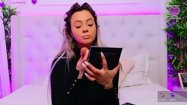 AriannaSins online show from January 12, 2026, 1:18 pm