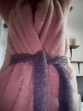 Snapshot of SandyCassie chatting on November 17, 2025, 11:58 am SandyCassie online show from November 17, 2025, 11:58 am