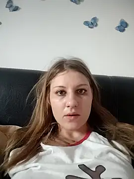 Snapshot of SandyCassie chatting on October 20, 2025, 5:09 am SandyCassie online show from October 20, 2025, 5:09 am