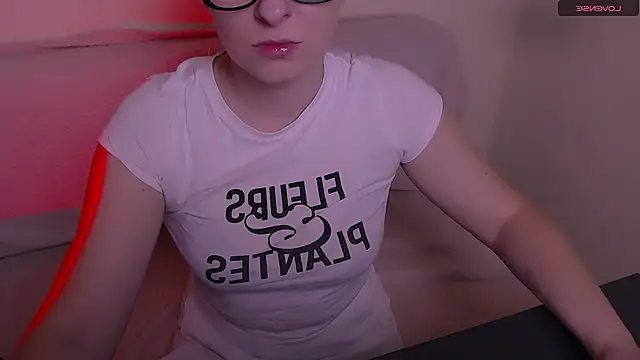 AllaLeomz online show from December 2, 2025, 7:54 am