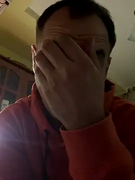 AndyLynn online show from October 27, 2025, 9:05 pm