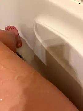 Snapshot of menina_coimbrinha chatting on November 2, 2025, 5:29 pm menina coimbrinha online show from November 2, 2025, 5:29 pm