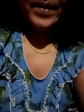 Snapshot of diksha--s chatting on May 24, 2026, 4:23 am diksha--s online show from May 24, 2026, 4:23 am