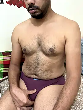 Handsome8677 online show from November 19, 2025, 6:24 am