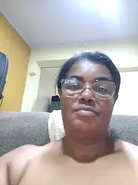 Pessoa54 online show from February 8, 2026, 11:02 pm