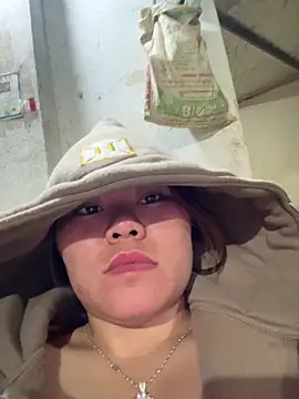 panda-bae online show from December 3, 2025, 12:59 pm