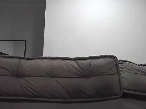 Zure-xxx online show from October 18, 2025, 5:37 pm