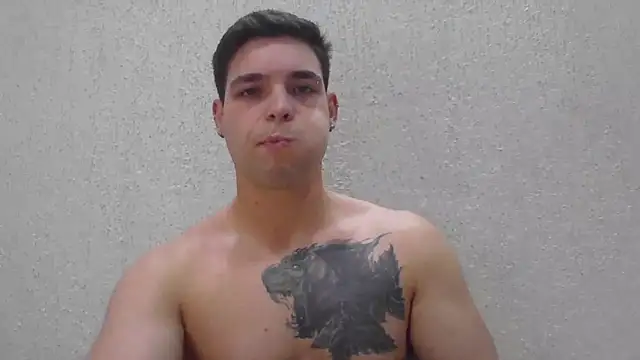 Snapshot of Zure-xxx chatting on May 27, 2026, 1:37 am Zure-xxx online show from May 27, 2026, 1:37 am