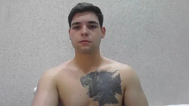 Snapshot of Zure-xxx chatting on June 12, 2026, 1:47 am Zure-xxx online show from June 12, 2026, 1:47 am