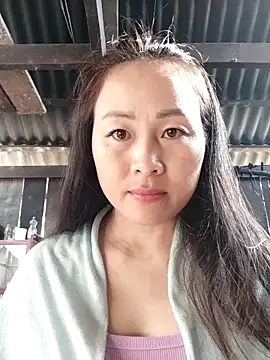 Snapshot of Spring-mky chatting on November 13, 2025, 6:39 am Spring-mky online show from November 13, 2025, 6:39 am