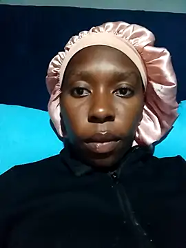 sexysmalldaily04 online show from November 28, 2025, 3:23 pm