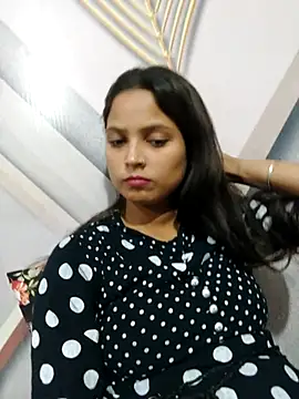 Anshika1431 online show from November 9, 2025, 3:05 pm