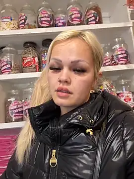 CherryXOX- online show from November 20, 2025, 11:00 am