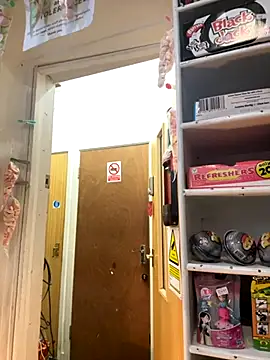 CherryXOX- online show from November 8, 2025, 1:03 pm