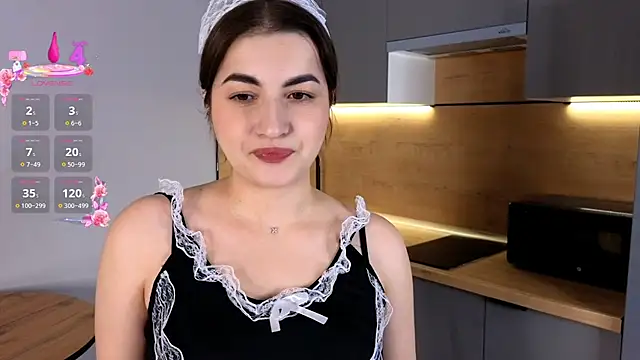 Evelyn Elliott online show from November 22, 2025, 2:38 pm