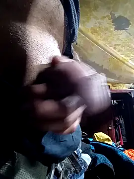 Snapshot of Cogelonregio chatting on November 8, 2025, 9:02 am Cogelonregio online show from November 8, 2025, 9:02 am