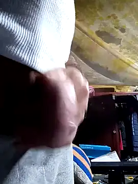 Snapshot of Cogelonregio chatting on November 17, 2025, 5:33 am Cogelonregio online show from November 17, 2025, 5:33 am