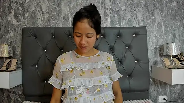 Snapshot of EuphoriaSavage chatting on February 1, 2026, 3:10 pm EuphoriaSavage online show from February 1, 2026, 3:10 pm