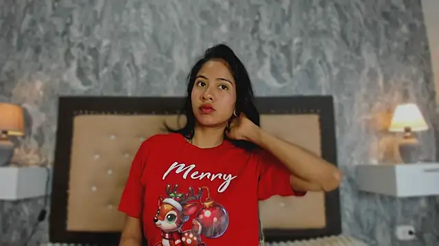 Snapshot of EuphoriaSavage chatting on December 18, 2025, 1:37 pm EuphoriaSavage online show from December 18, 2025, 1:37 pm